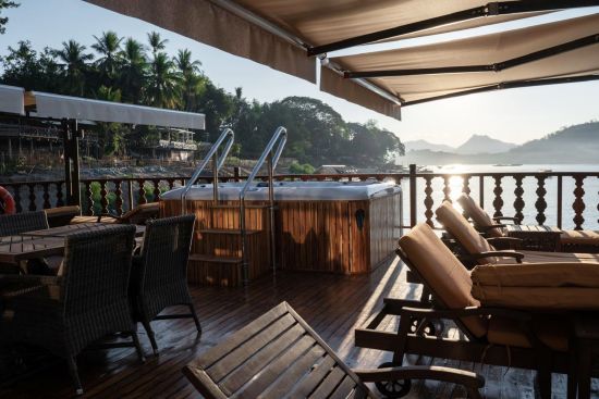 Croisière fluviale luxueuse au Laos de Vientiane: heritage-line-i-upper-mekong-i-laos-i-anouvong-i-sun-deck-2_54266183517_o