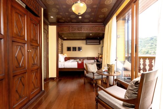 Croisière fluviale luxueuse au Laos de Vientiane: heritage-line-i-upper-mekong-i-ship-anouvong-i-signature-suite-02_53170231641_o