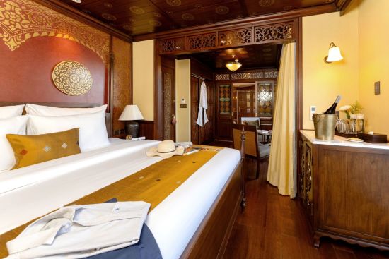 Croisière fluviale luxueuse au Laos de Vientiane: heritage-line-i-upper-mekong-i-ship-anouvong-i-signature-suite-08_53169645807_o