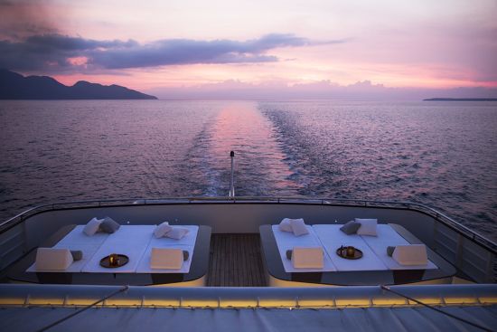 Raja Ampat mit Stil – Kreuzfahrt durch das unberührte Inselparadies ab Sorong: Aqua Blu | Sun Bed