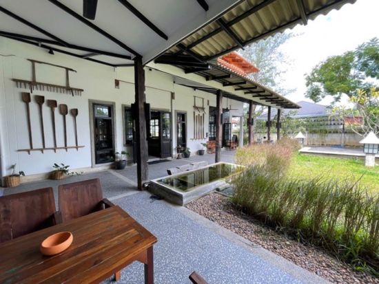 The Blue Jasmine – Heritage Zug ab Bangkok: Uthai Heritage Hotel