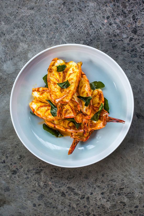 Traumhafte Kreuzfahrt ins Herz der Molukken ab Ambon: Aqua Blu | Meals | Organic Javanese prawns, fragrant oil & lime