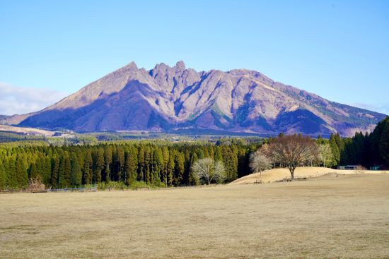 Kyushu – L'île ardente du Japon de Kagoshima: Five peaks of Mt. Aso
