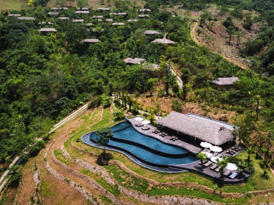 Luxuriöse Idylle in Mai Chau ab Hanoi: pool: Mainpool