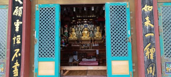 Mietwagen Rundreise «Südliches Korea» ab Seoul: Prayer room with Buddha