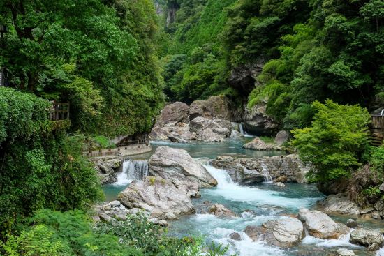 Shikoku – Japans stille Seite ab Takamatsu: Entrance of the Nakatsu Gorge on Shikoku