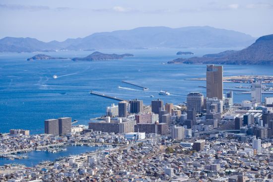 Mietwagen Rundreise «Magisches Shikoku» ab Osaka: View over Takamatsu city