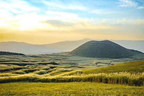 Kyushu – L'île ardente du Japon de Kagoshima: Komezuka at Aso NP