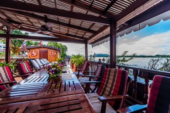 Laos im Rhythmus des Mekong (flussaufwärts) ab Luang Prabang: Outdoor dining