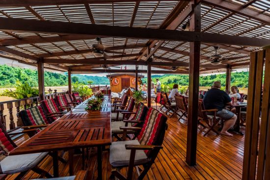 Laos im Rhythmus des Mekong (flussaufwärts) ab Luang Prabang: Outdoor dining