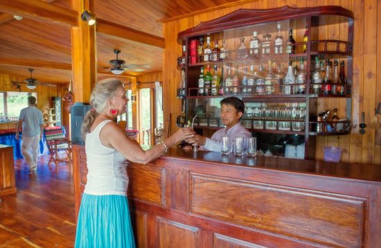 Laos im Rhythmus des Mekong (flussabwärts) ab Huay Xai: f&b: Bar