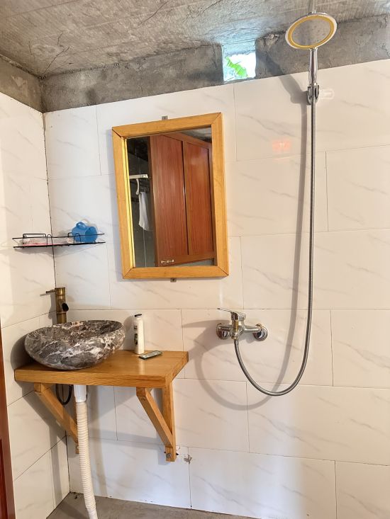 Aventure à Sapa «Authentic Package» de Hanoi: Ensuite Bathroom