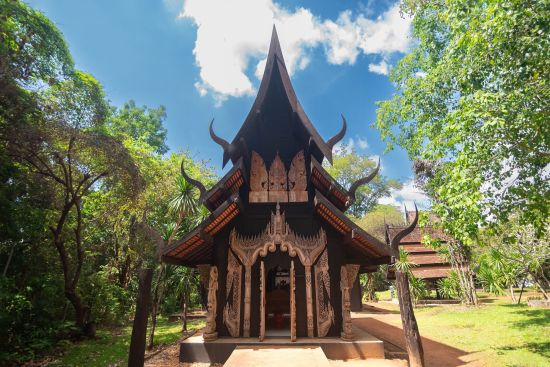 Là où les montagnes murmurent tradition et histoire de Nan: Baan Dam