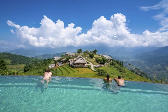 À travers le royaume des peuples montagnards de Hanoi: Topas Ecolodge Infinity Swimmingpool