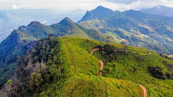 Wo Berge Tradition & Geschichte flüstern ab Nan: Doi Pha Thang Viewpoint