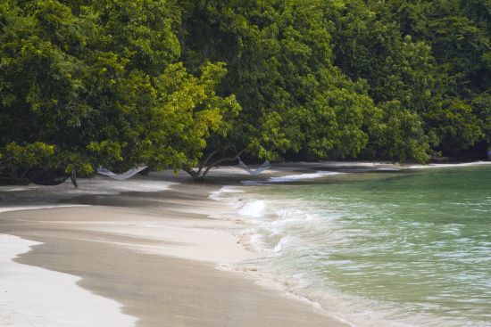 Gaya Island Resort in Kota Kinabalu:  Beach