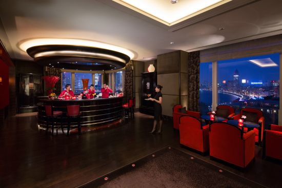 The Peninsula Shanghai:  Sir Elly's Bar with view