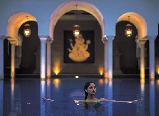 The Oberoi Amarvilas in Agra:  Pool