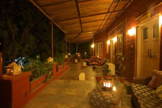 Ranjit's Svaasa à Amritsar:  Outside room sitting area