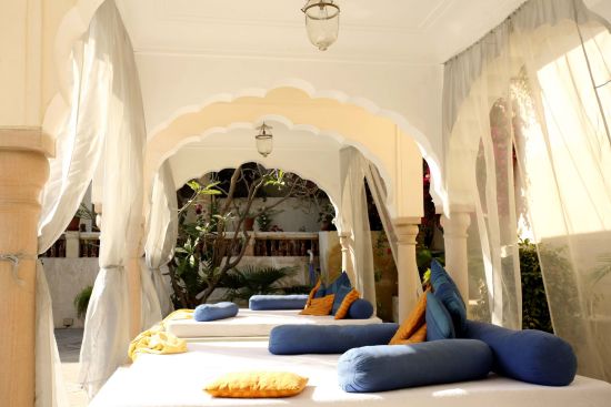 Samode Haveli in Jaipur:  Salas at the pool