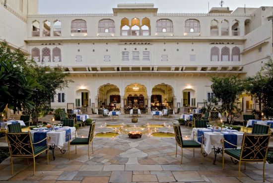 Samode Haveli in Jaipur:  Samode Haveli Courtyard