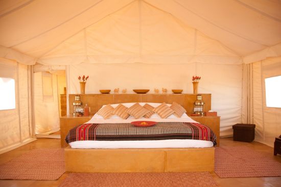 SUJÁN The Serai in Wüste Thar:  Tented Suite | Bedroom