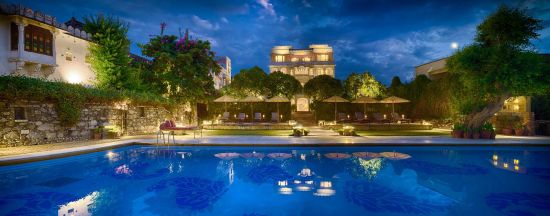 The Ajit Bhawan à Jodhpur:  Swimming pool