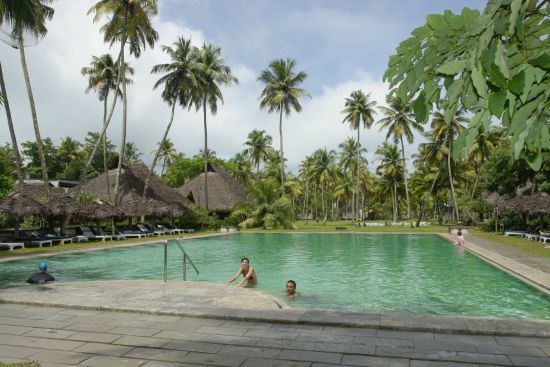 Marari Beach Resort à Mararikulam: pool: 