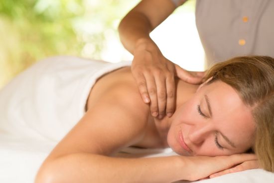 Neeleshwar Hermitage:  Massage at Ayurveda Spa