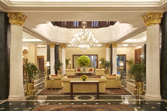 The Oberoi Grand à Kolkata:  Lobby