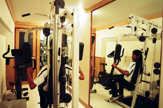 Fariyas in Mumbai:  Fitness Center