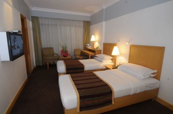 Fariyas in Mumbai:  Deluxe