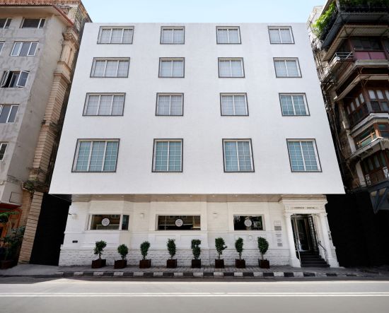 The Gordon House in Mumbai:  Facade