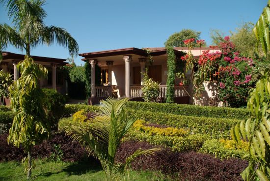 Tiger's Den Resort à Bandhavgarh:  Exterior