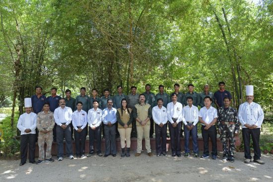 Pench Jungle Camp:  Friendly Staff
