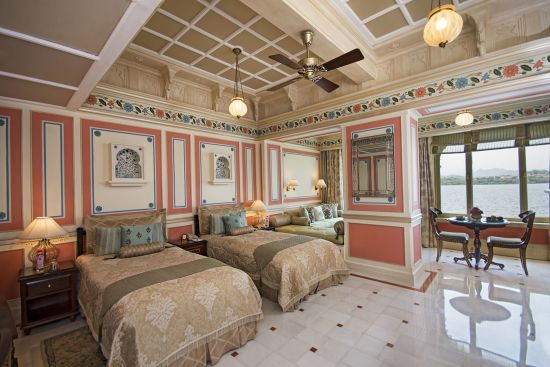 Taj Lake Palace in Udaipur: Luxury