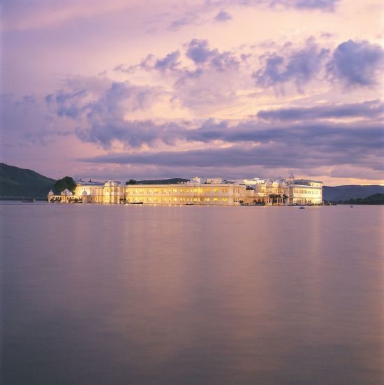 Taj Lake Palace in Udaipur: exterior: 