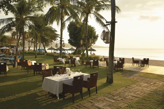 Jimbaran Puri, A Belmond Hotel in Südbali:  Restaurant on the beach