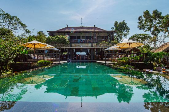 Munduk Moding Plantation Nature Resort à Nord de Bali:  f&b: Pool & Restaurant