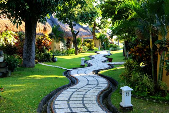 Siddhartha Oceanfront Resort & Spa à Ouest de Bali:  Gardens Pathway