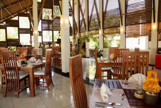 Siddhartha Oceanfront Resort & Spa à Ouest de Bali:  Oceanfront Resort Restaurant