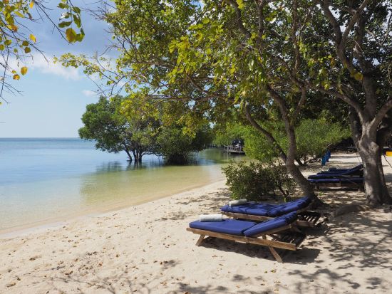 The Menjangan à Nord de Bali:  Daybed at Bajul Bay