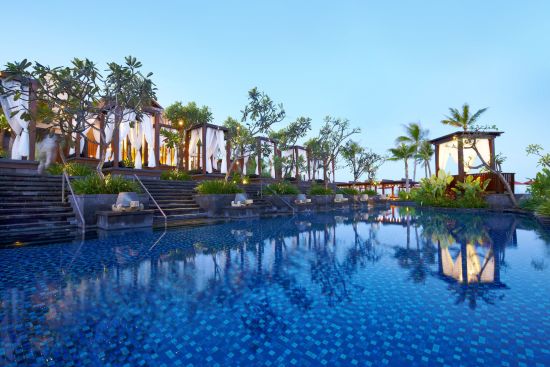 The St. Regis Bali Resort in Südbali:  The St. Regis Bali Resort main pool