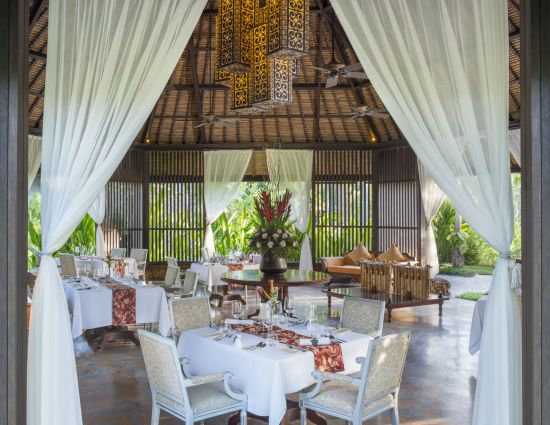 The St. Regis Bali Resort in Südbali:  Dulang Restaurant - Daylight