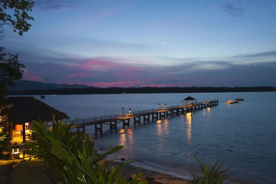 The Oberoi Beach Resort, Lombok:  Jetty at night
