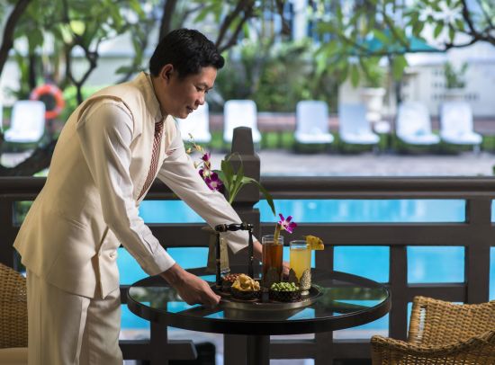 Raffles Hotel Le Royal à Phnom Penh: State Pool View