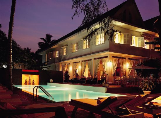 Homm Souvannaphoum Luang Prabang:  Facade night