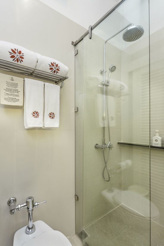 Homm Souvannaphoum Luang Prabang:  Garden room | Bathroom