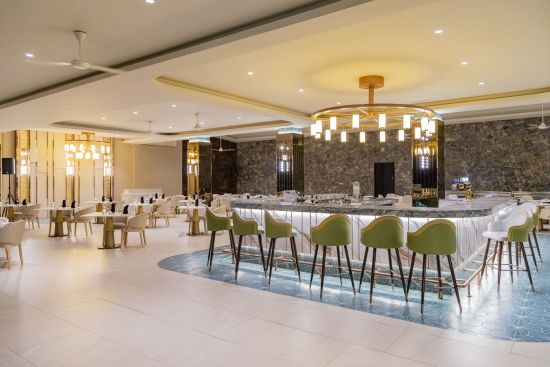 Pelangi Beach Resort & Spa à Langkawi:  Pelangi Grill Bar