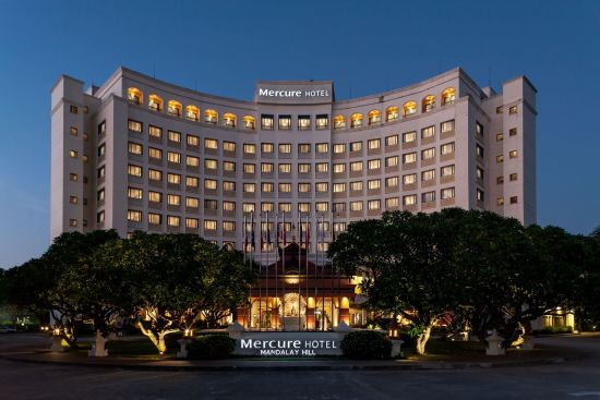 Mercure Mandalay Hill Resort:  Exterior at night